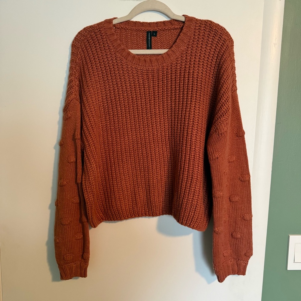 MOON AND MADISON ORANGE CROPPED SWEATER